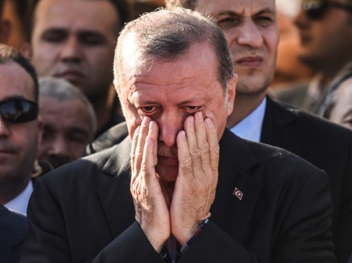   عمرو عمار يكتب: وفاة أردوغان إكلينيكيًا بين الانقلابات العسكرية وصراع الحضارات