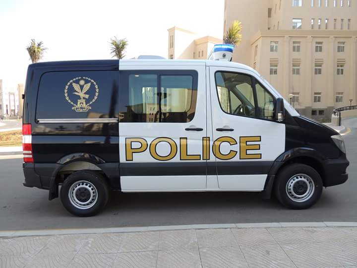   بالصور: «مديريات أمن متنقلة».. الداخلية تستخدم سيارات شرطة حديثة جدا