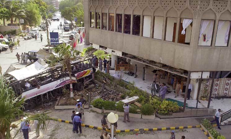   انفجار قنبلة خارج مدرسة فتيات بباكستان