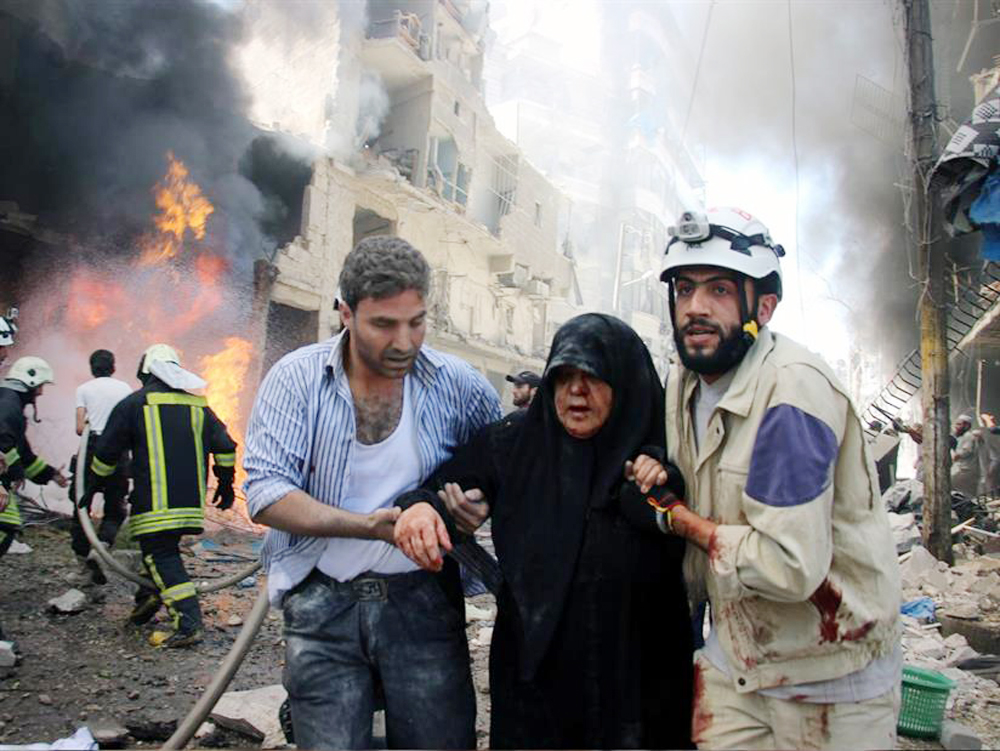   عاجل.. مصرع 10 أشخاص وجرح 18 آخرين بغارات لطيران التحالف الدولي على سوريا