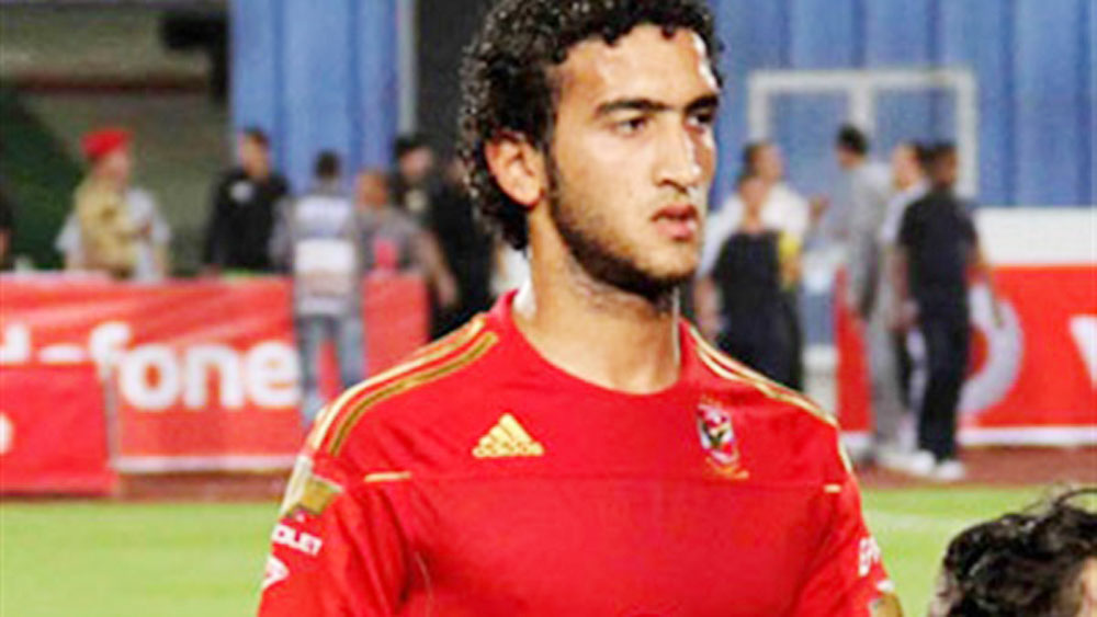 سموحة يغرم مانجا 20 ألف جنيه ويحيله إلى التحقيق