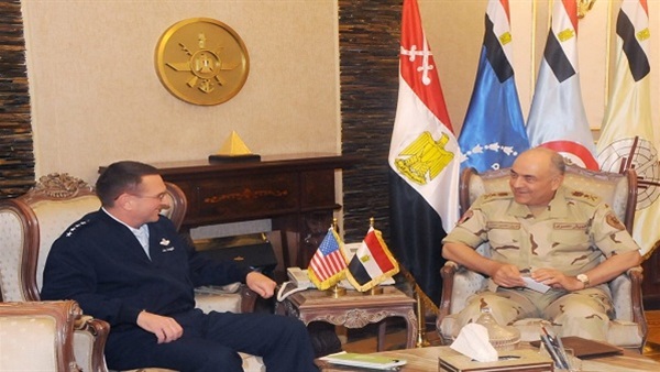   رئيس الحرس الأمريكى يناقش أهمية العلاقات الدفاعية مع مصر