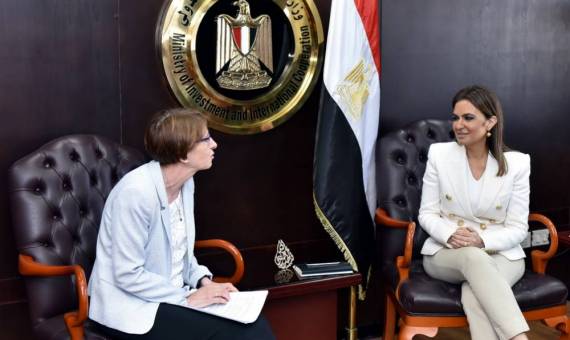   سحر نصر تبحث مع سفيرة فنلندا زيادة استثمارات بلادها في مصر