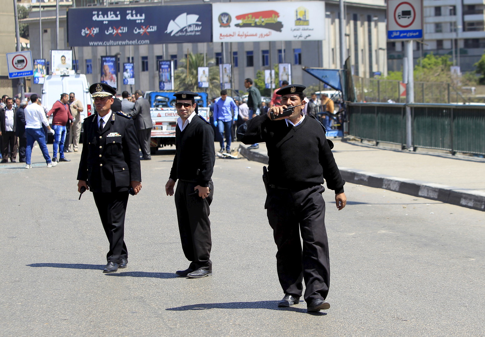   الحبس والعزل من الوظيفة.. معاقبة 17 أمين شرطة فى سيناء