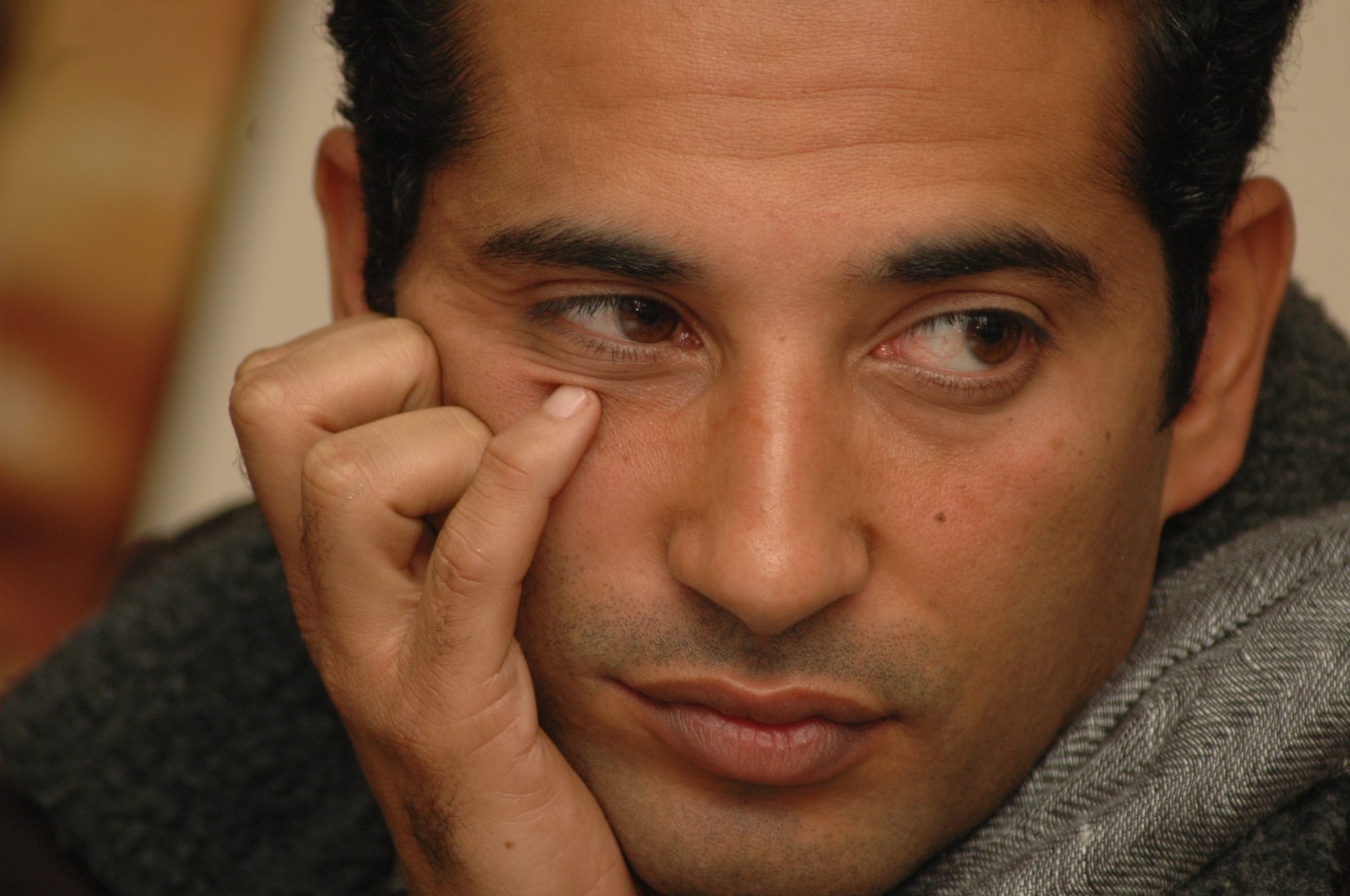   انفراد بالصور| عمرو سعد يسدد الضرائب بشيكات دون رصيد