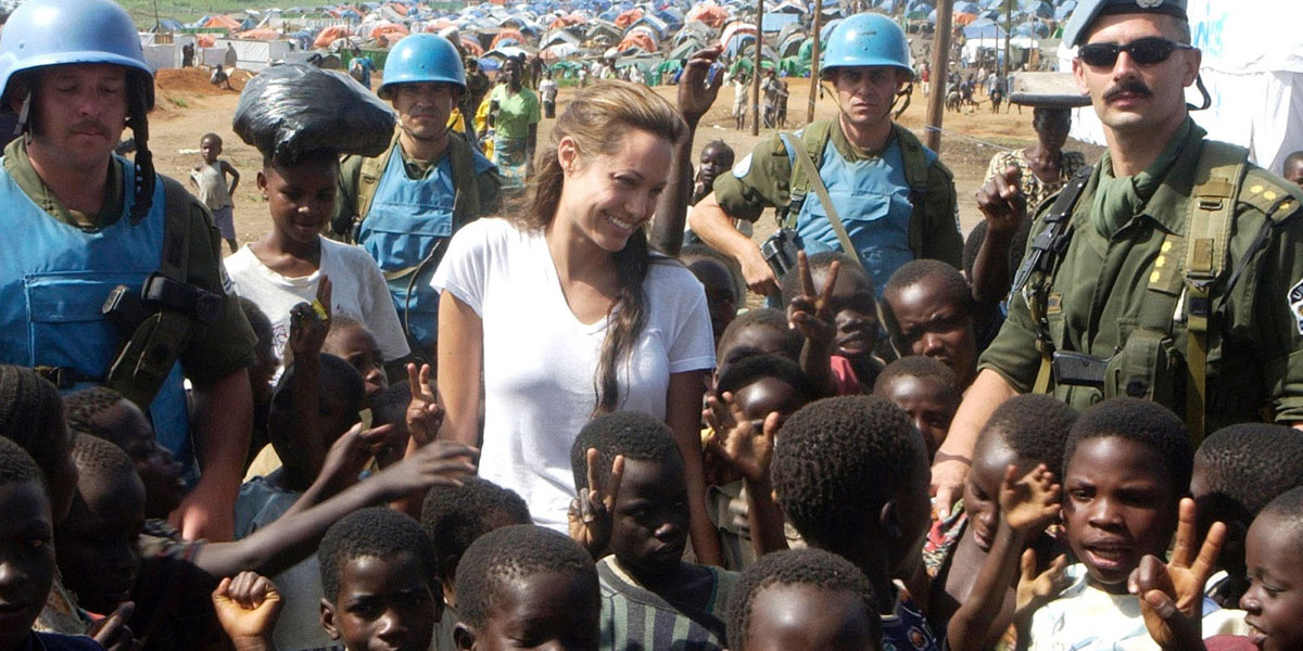   أنجلينا جولي تزور السودان لتصوير فيلم عن حكم الكنداكات
