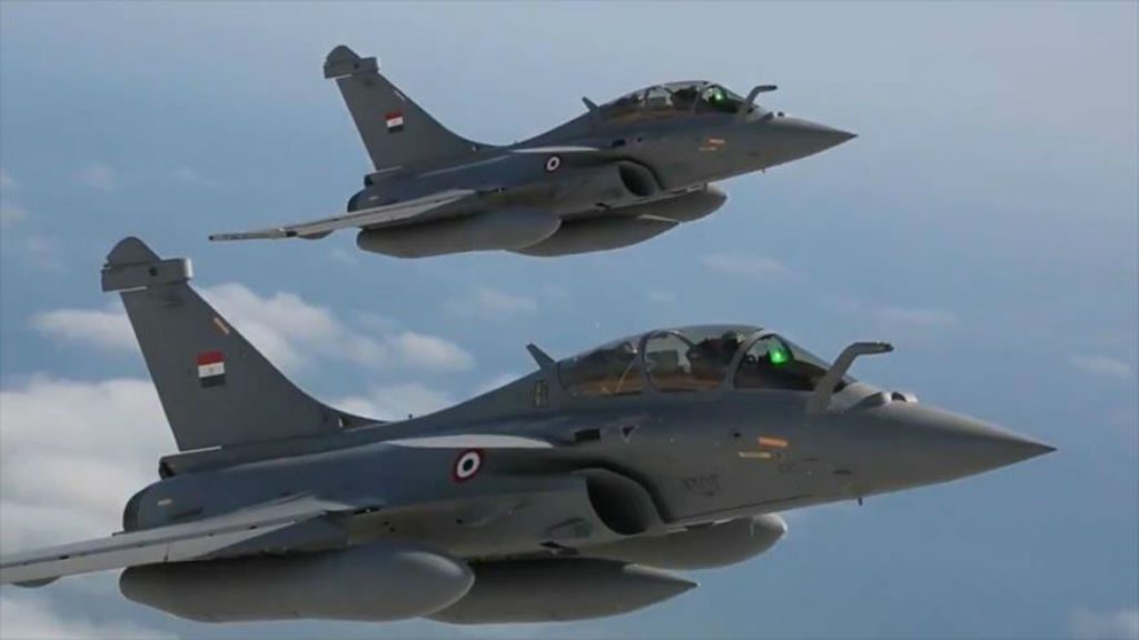     مصر تنتقم لضحاياها ..قواتنا الجوية دمرت المركز الرئيسى لمركز شورى مجاهدى درنة بليبيا
