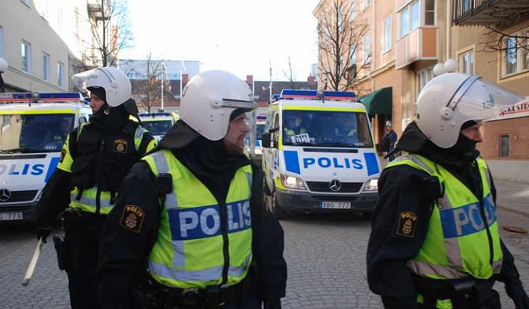   اعتقال شخص حاول اقتحام مقر مجلس الوزراء في السويد