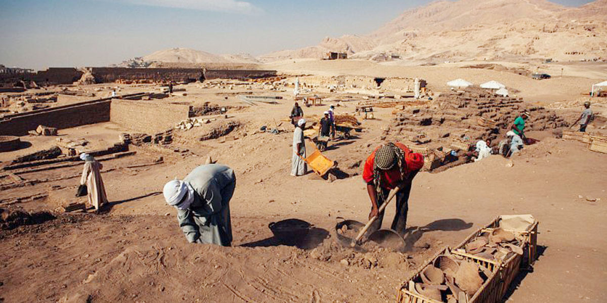   إكتشاف حديقة جنائزية عمرها ٤ آلاف سنة فى "دراع أبو النجا"