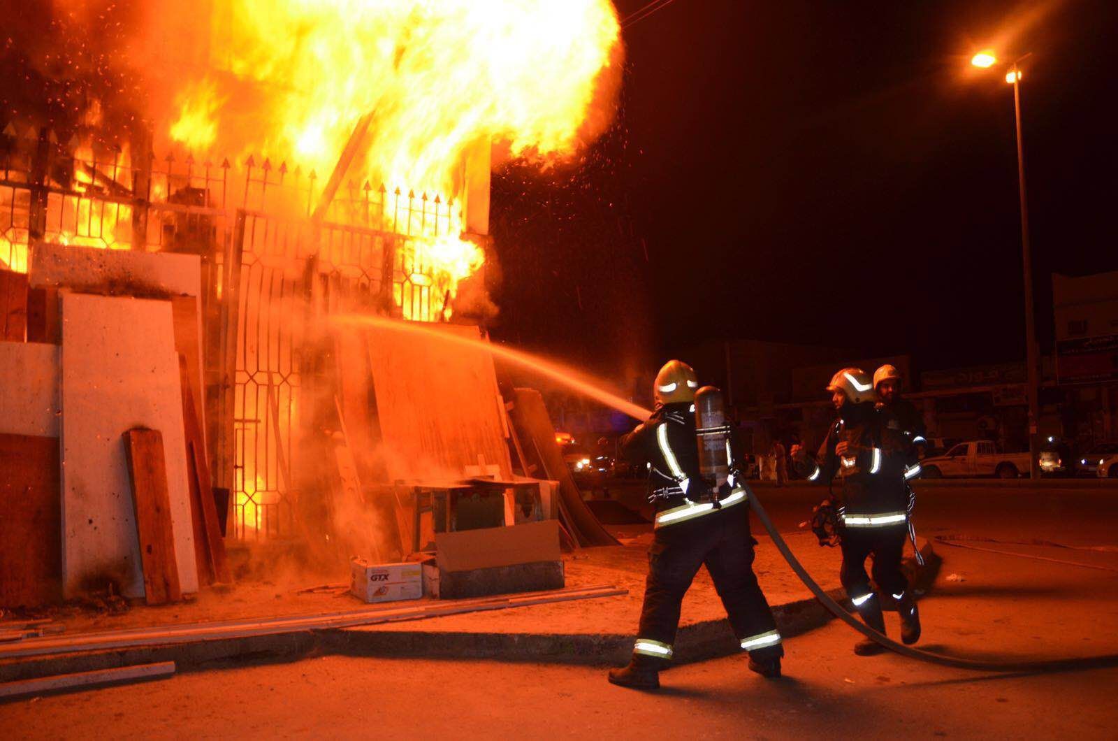   إندلاع حريق بمصنع بلاستيك بالمنطقة الصناعية بكوم أوشيم بالفيوم دون إصابات