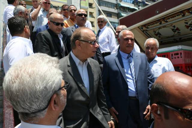   محافظ القاهرة يتفقد مرسى الأتوبيس النهري بماسبيرو للاطمئنان على تطبيق كافة الاشتراطات الأمنية