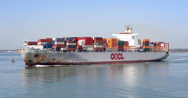  تضر بقدرة قطر على التجارة.. إيقاف خدمات الشحن البحرى إلى الدوحة
