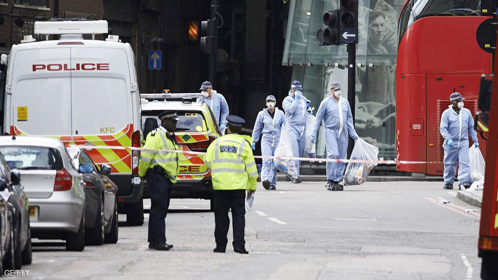   شرطة لندن: 12 زجاجة حارقة في سيارة المعتدين
