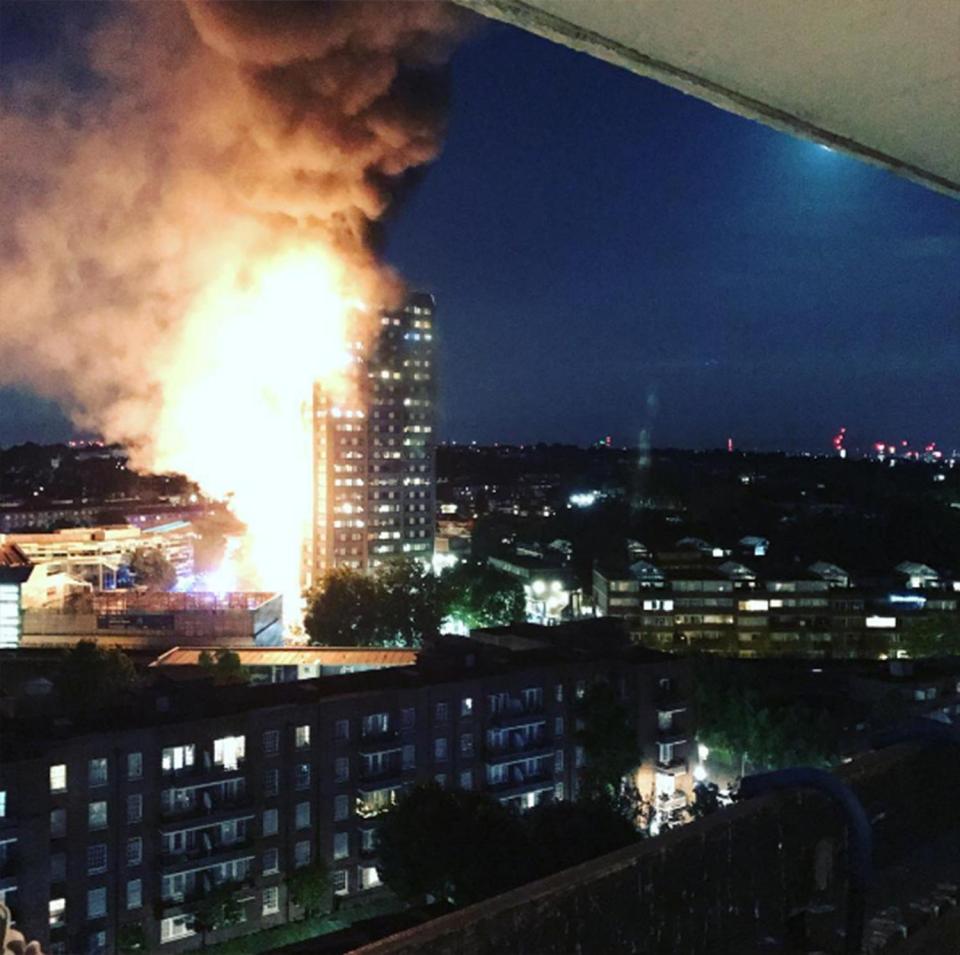   حريق هائل في برج سكني غرب لندن