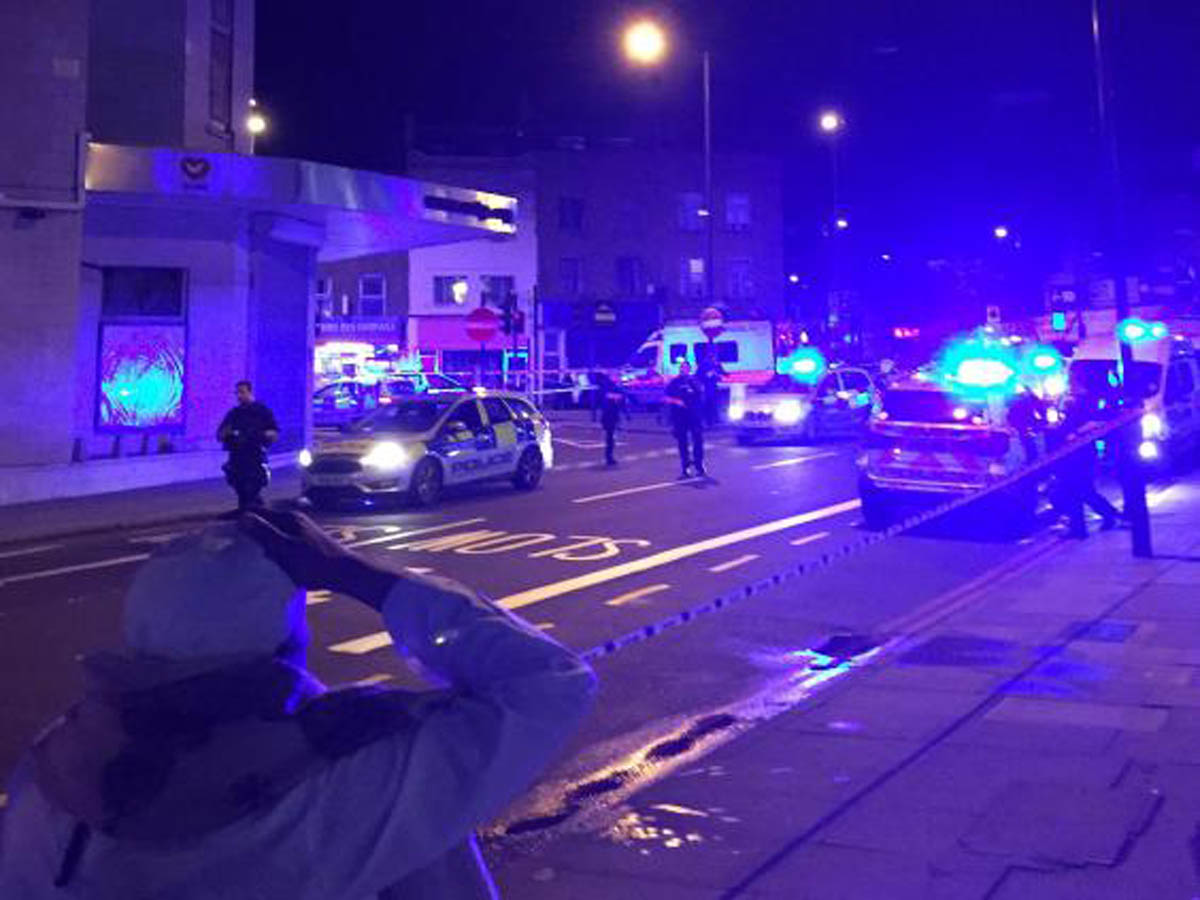   مقتل شخص وإصابة 8 آخرين فى عملية دهس قرب مسجد بلندن