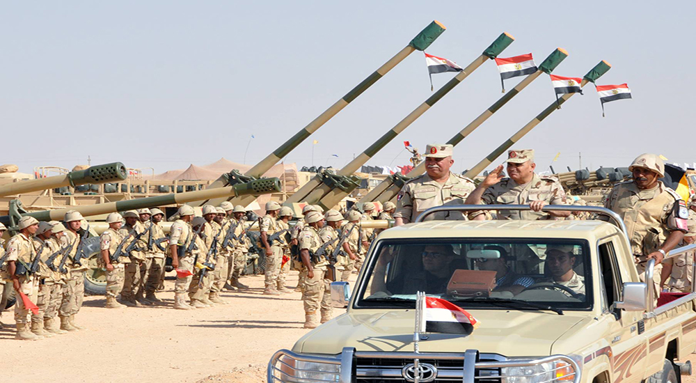   وزير الدفاع: يخطىء من لا يعي قدر مصر وقواتها المسلحة