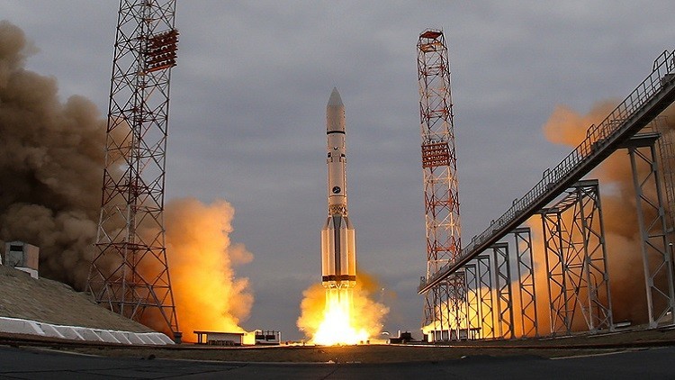   إطلاق صاروخ «بروتون» الروسي الذي يحمل قمرًا صناعيًا أمريكيًا