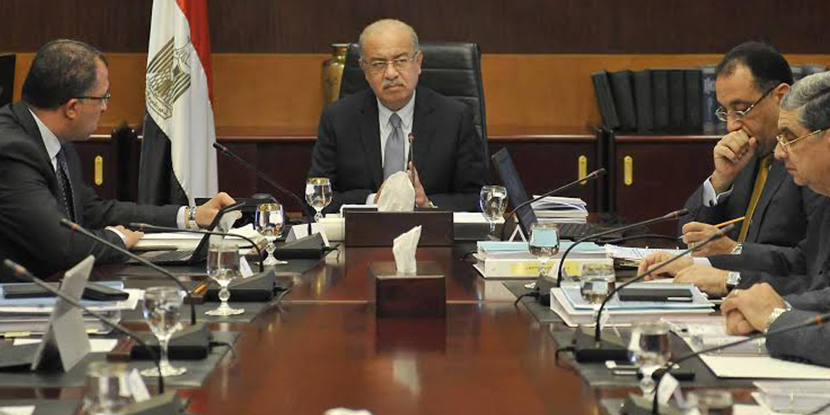   رئيس الوزراء يوجه بتخصيص جناح لعرض منتجات الأسر البدوية من سيناء خلال معرض وزراة التضامن