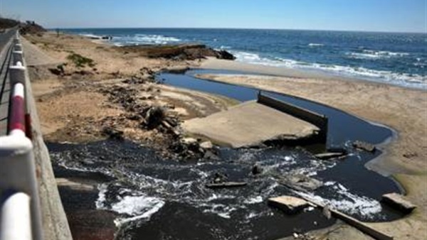   إغلاق الشواطئ فى إسرائيل لتلوثها بمياه الصرف الصحى