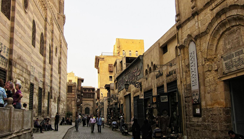   السيطرة على حريق بصحن وكالة أوده باشا بالجمالية.. والآثار: الوكالة سليمة