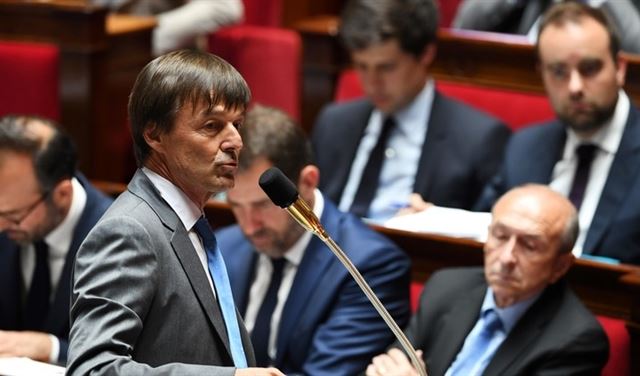   وزير البيئة الفرنسى يفقد الوعى أثناء كلمته بالبرلمان