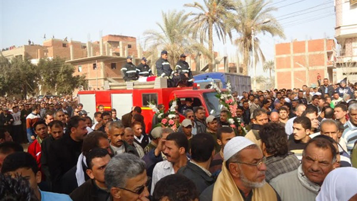   أهالي قرية «قشطوخ» بالمنوفية يشيعون شهيد الشرطة بشمال سيناء