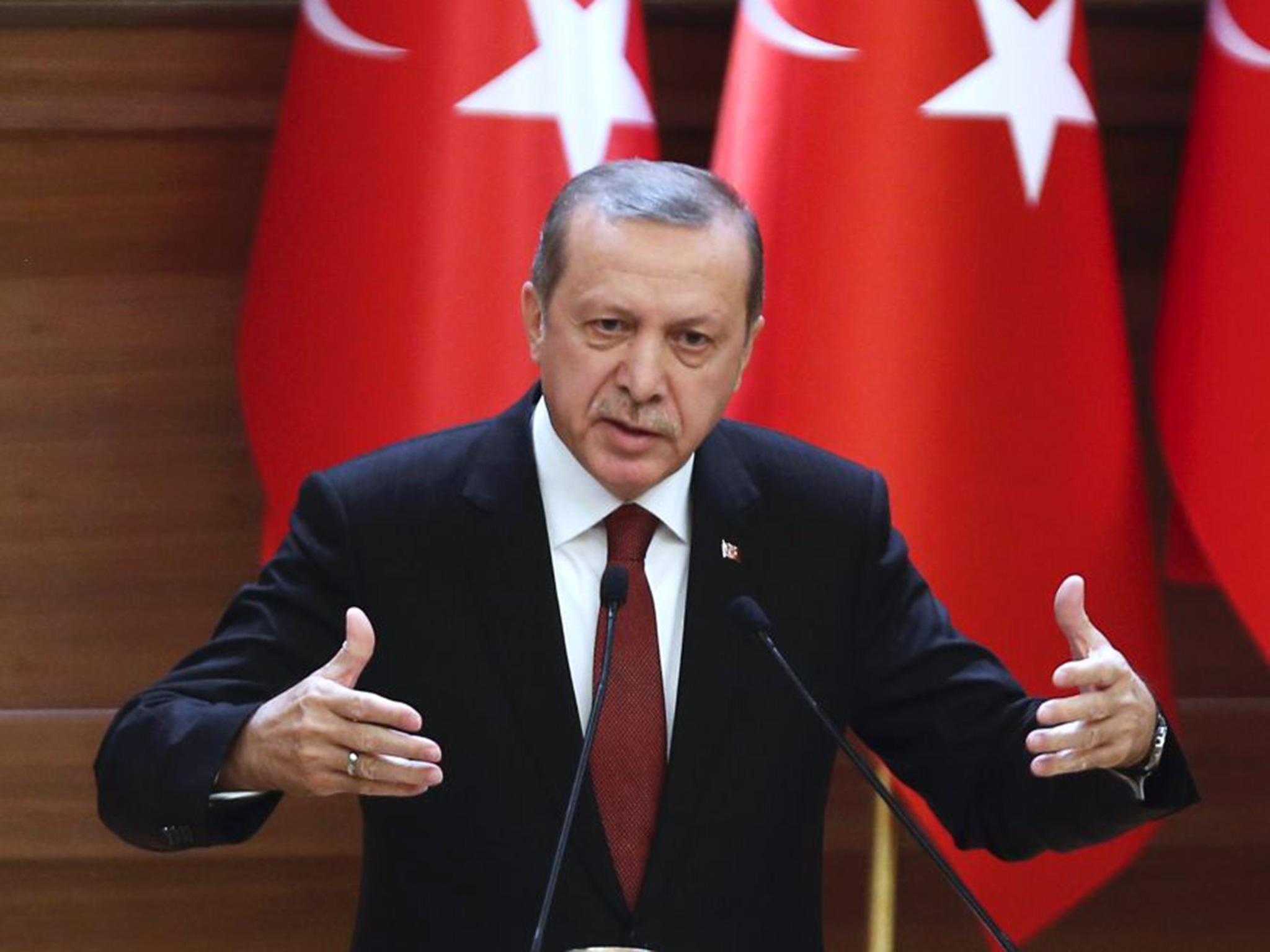   تركيا تستدعي القائم بالأعمال احتجاجا على قرار البرلمان الهولندى بشأن "مذابح" الأرمن