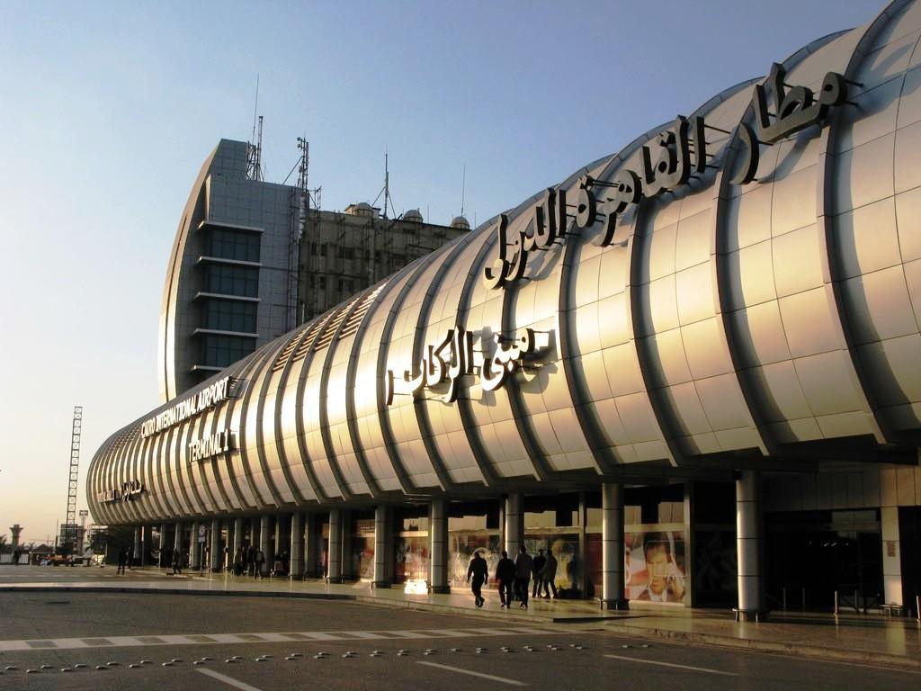   مطار القاهرة يجرى تجربة طوارئ جزئية.. الأحد المقبل
