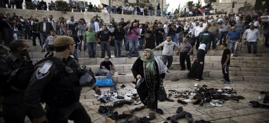 مصر تطالب إسرائيل بالوقف الفوري للعنف في محيط المسجد الأقصى