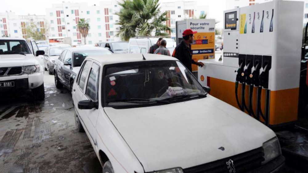   الحكومة التونسية ترفع الدعم عن البنزين