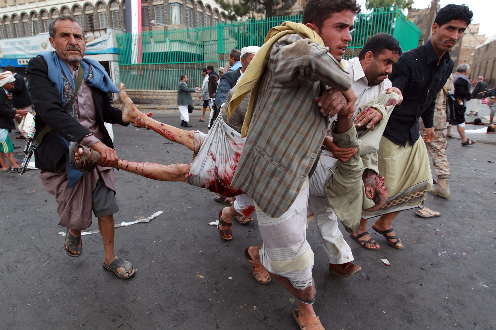   قتلى وجرحى من الحوثيين في غارات على شرق صنعاء