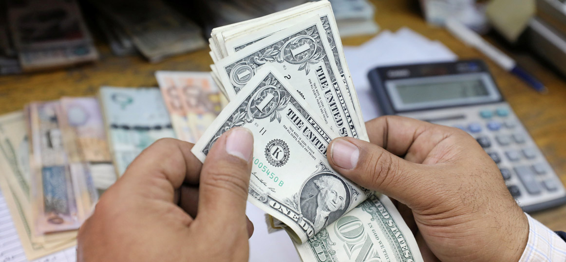   الدولار يسجل 17.78 جنيه في بنوك الأهلي ومصر والتجارى الدولى