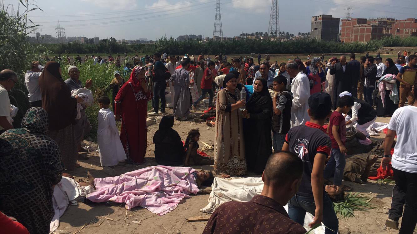   29 قتيلا و50 مصابا فى حادث قطارى الإسكندرية حتى الآن