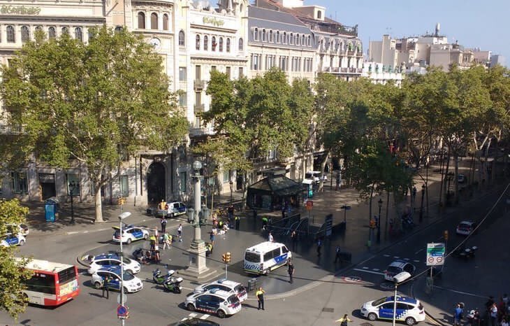   صورة| الشرطة الإسبانية تؤكد توصلها لهوية مرتكب الهجوم الإرهابى وسط برشلونة