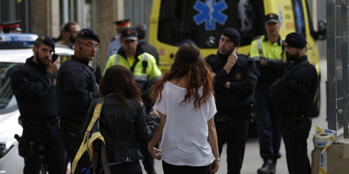   عاجل| شاحنة صغيرة تدهس العشرات وسط برشلونة الأسبانية
