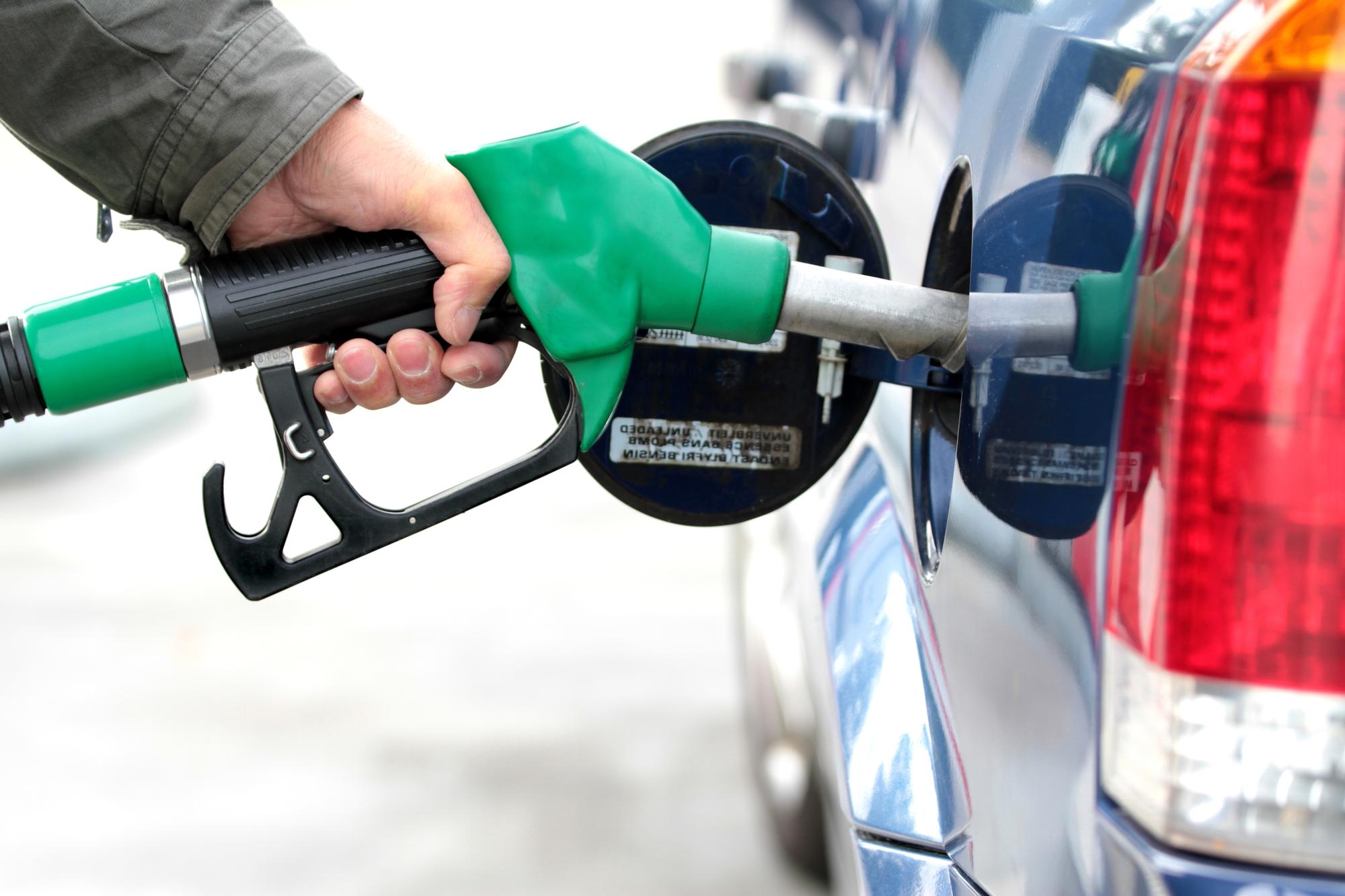   مركز معلومات مجلس الوزراء: لا زيارة جديدة في أسعار الوقود والمواد البترولية خلال العام الحالى