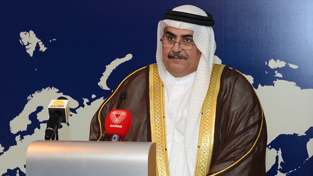   صورة| وزير الخارجية البحرينى يهاجم إيران هجوما حاداً