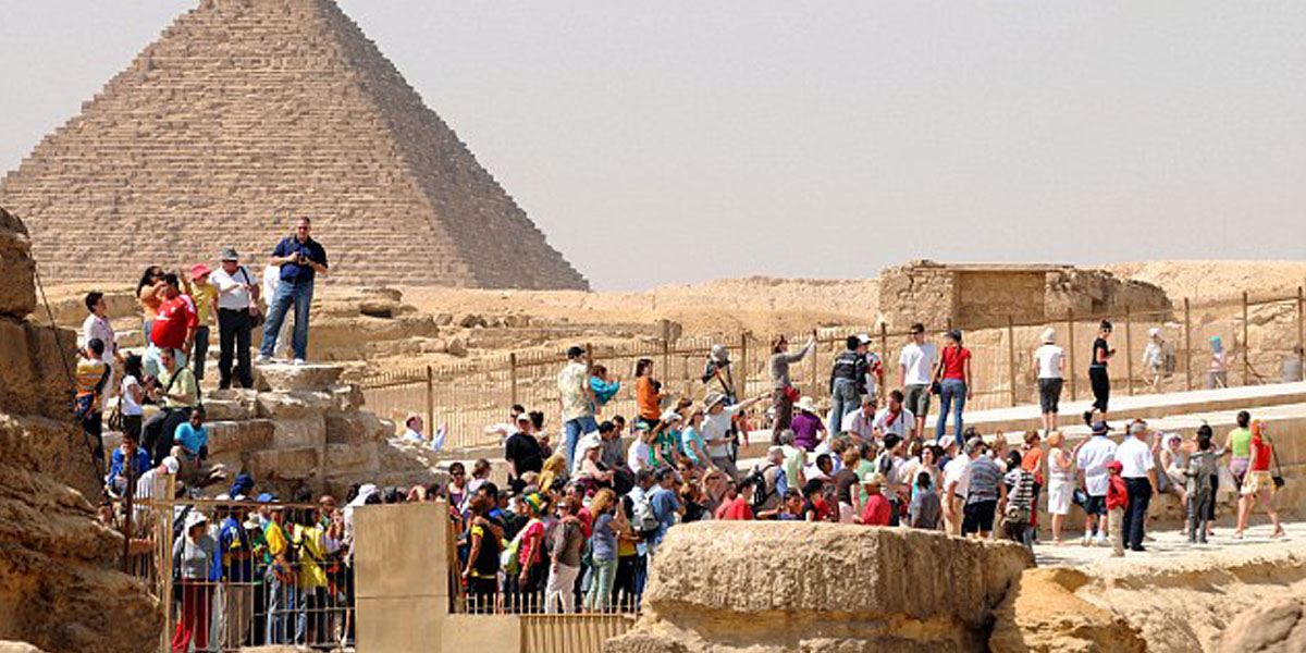   السياح الروس يكسرون الحظر.. 32% زيادة فى زيارة الروسيين لمصر فى 2017