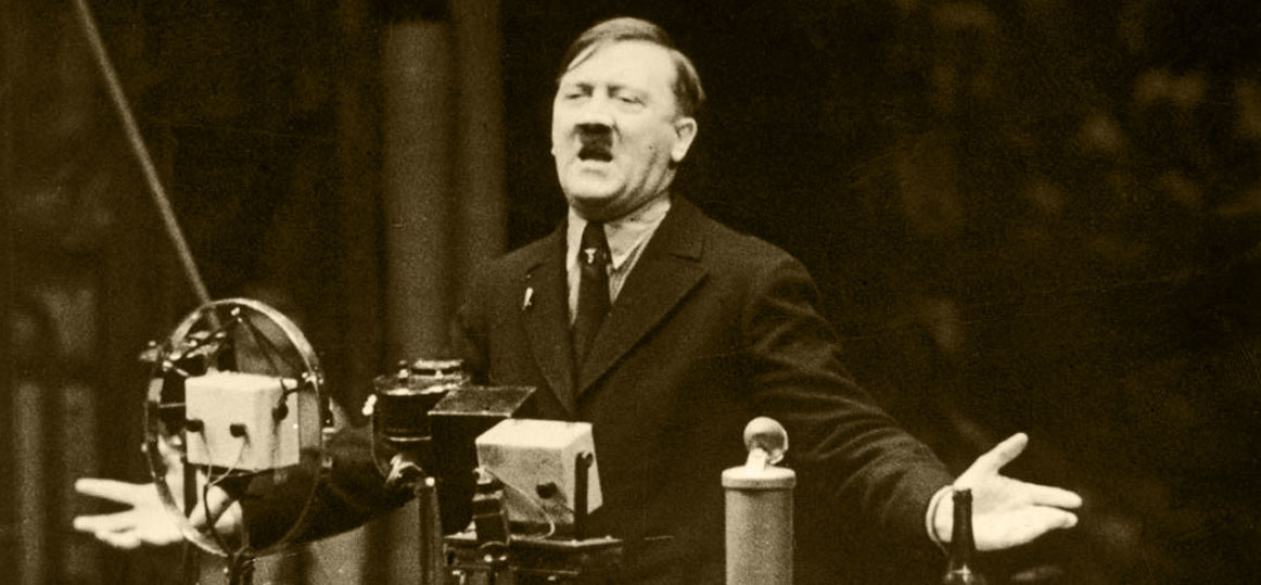   بالصور| ملابس هتلر «الداخلية» في المزاد