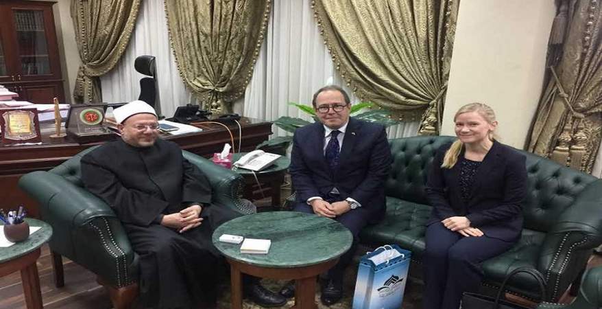   مفتي الجمهورية يبحث تعزيز التعاون الديني بين كندا ودار الإفتاء المصرية
