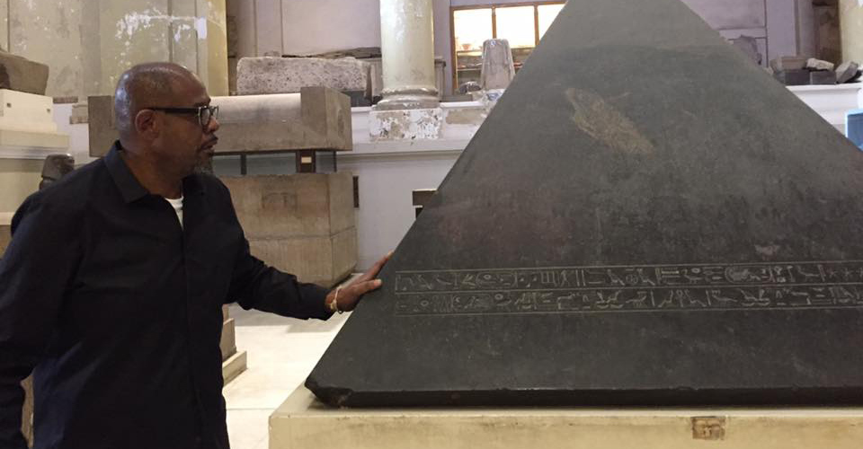   فروست ويتكر: لم أستطع مغادرة مصر بدون مشاهدة آثار المتحف المصرى