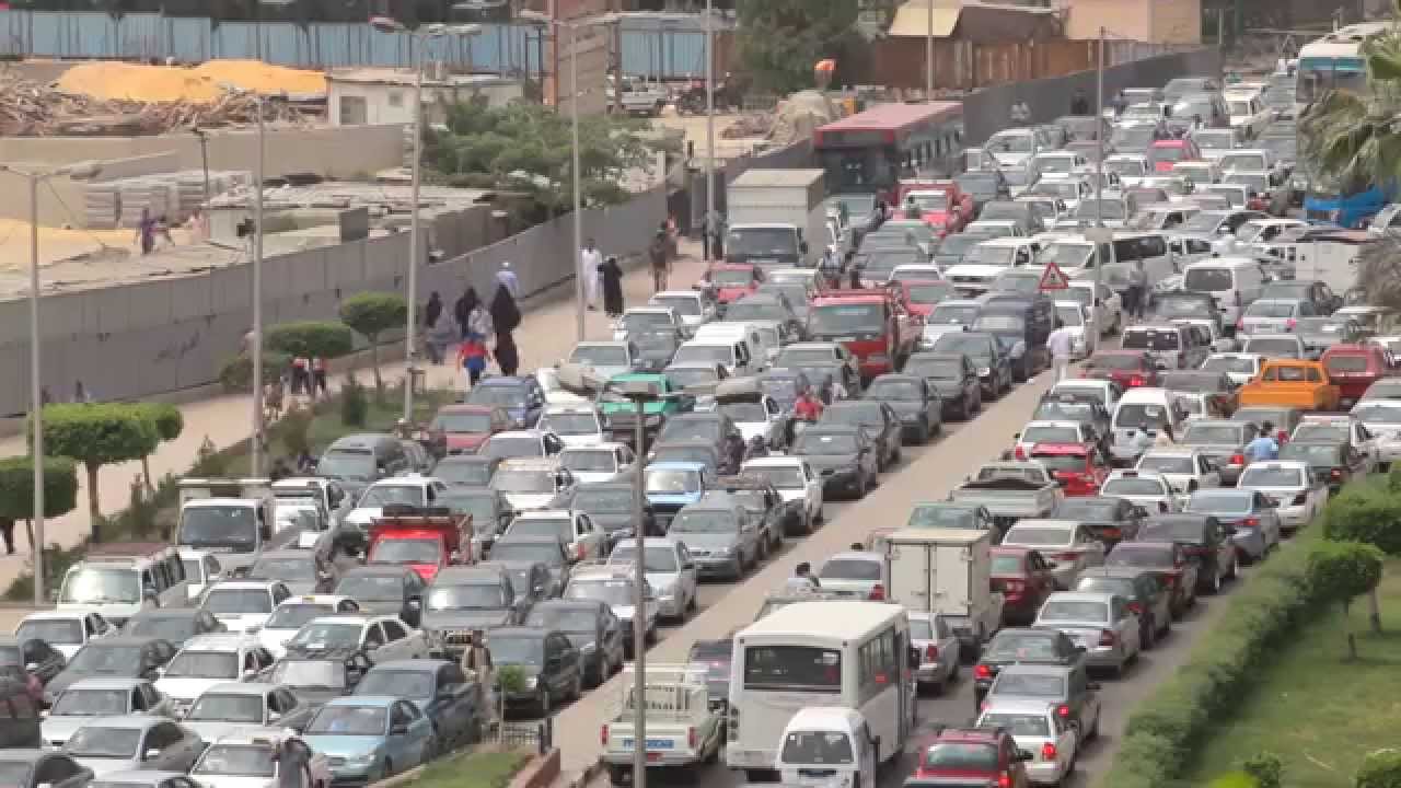   10 أسباب وراء أزمة المرور فى مصر يحددها خبير مرورى