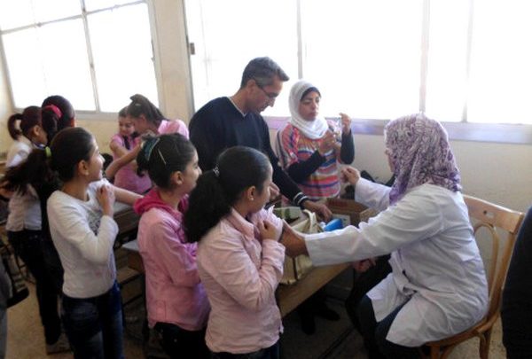   الصحة: تطعيم 2 مليون طالب بالمدارس ضد الديدان المعوية