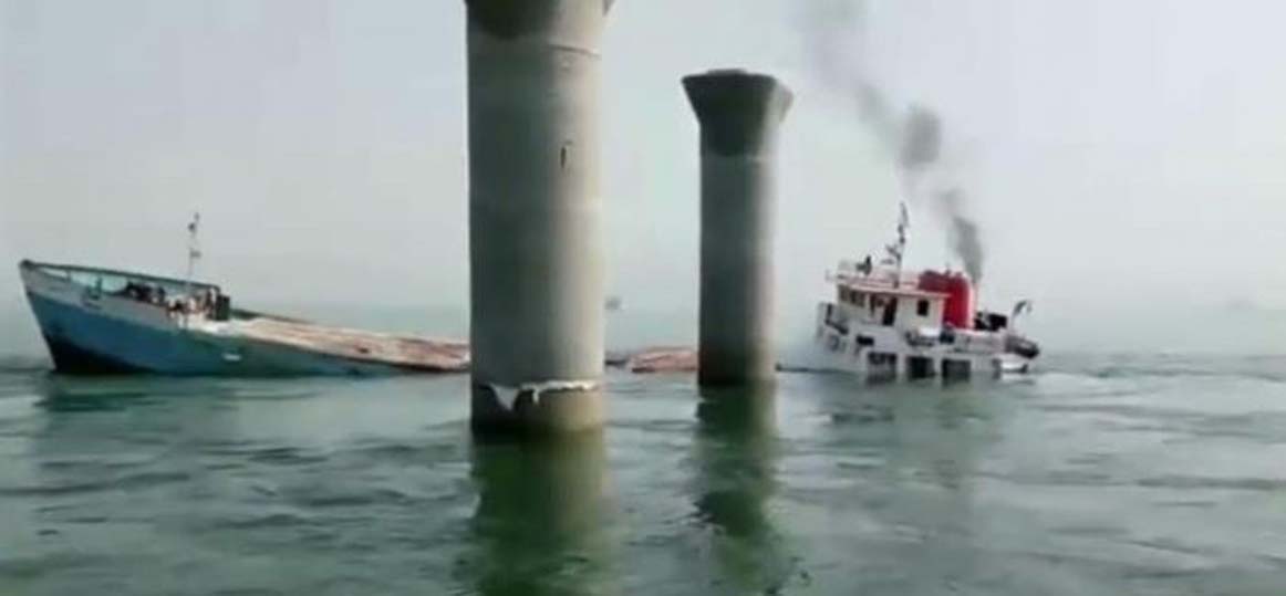   شاهد| غرق سفينة إيرانية