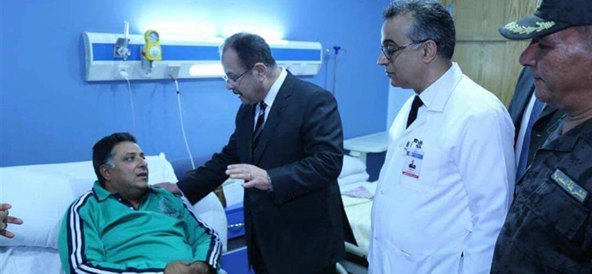   بالصور| وزير الداخلية يزور مصابي حادث الواحات