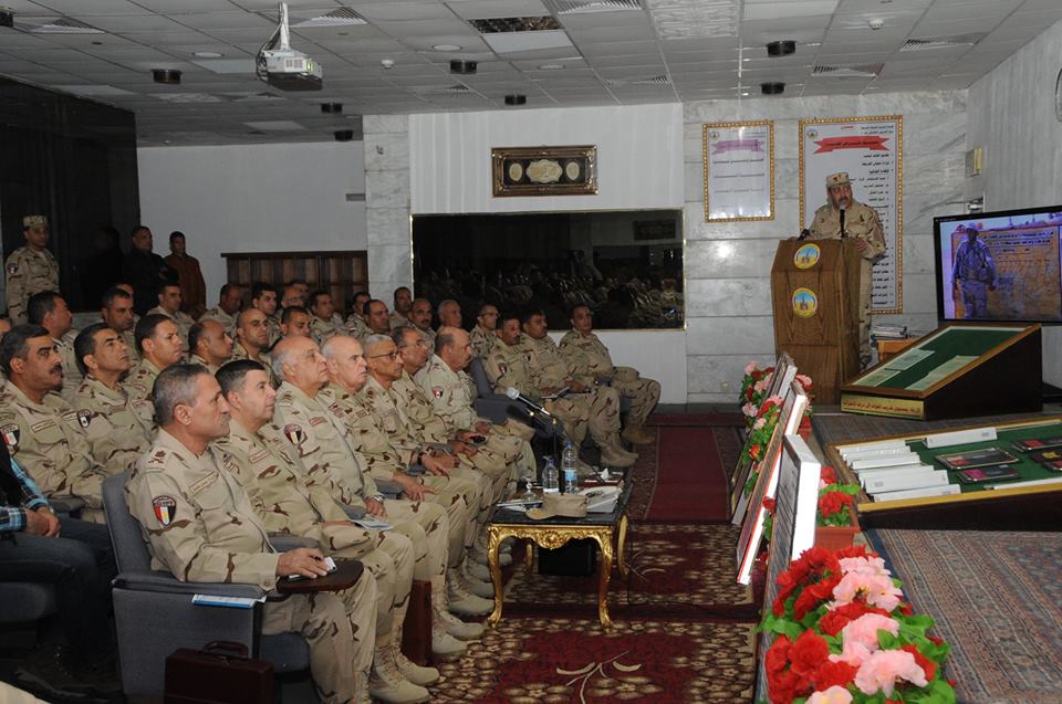   رئيس الأركان يشهد مراحل مشروع إحدى وحدات الجيش الثانى