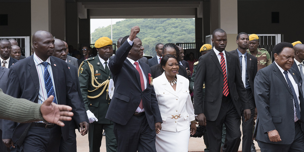   منانجاجوا يؤدى اليمين رئيسا لزيمبابوى خلفا لموجابى