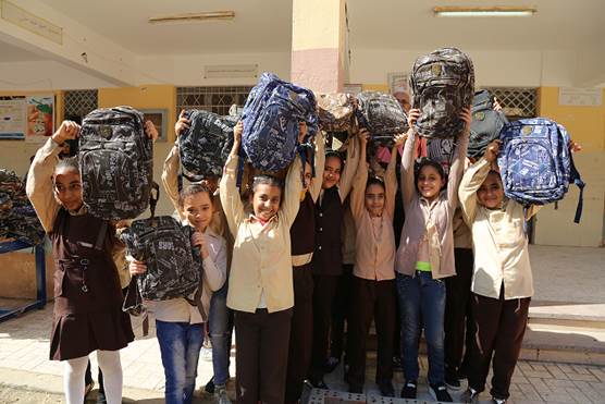   5 آلاف حقيبة مدرسية لتلاميذ مدارس الفيوم