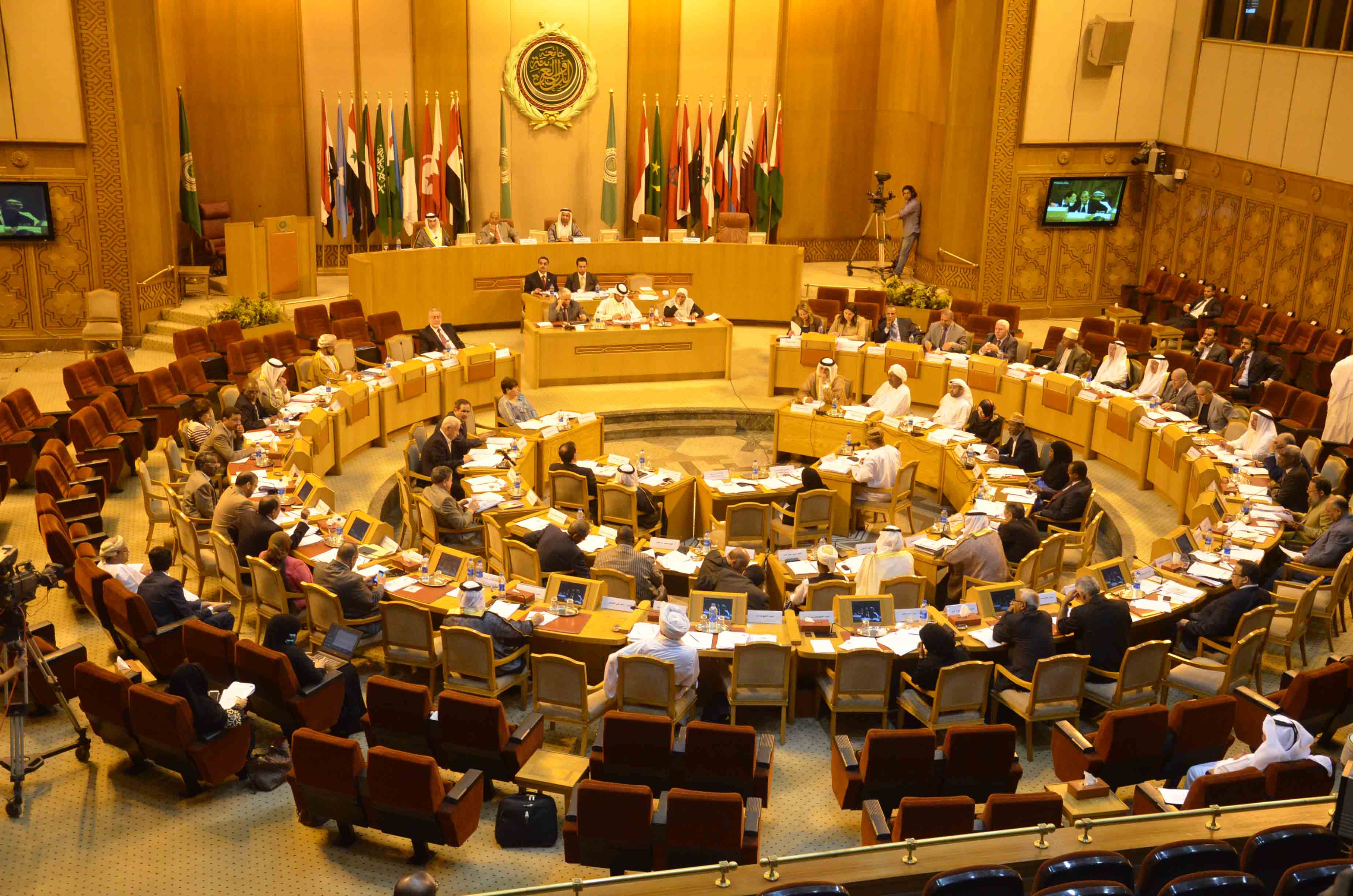   البرلمان العربي يحث على الإسراع في تشكيل الحكومة اللبنانية .. ويدعو كافة الأطراف للابتعاد عن مظاهر العنف