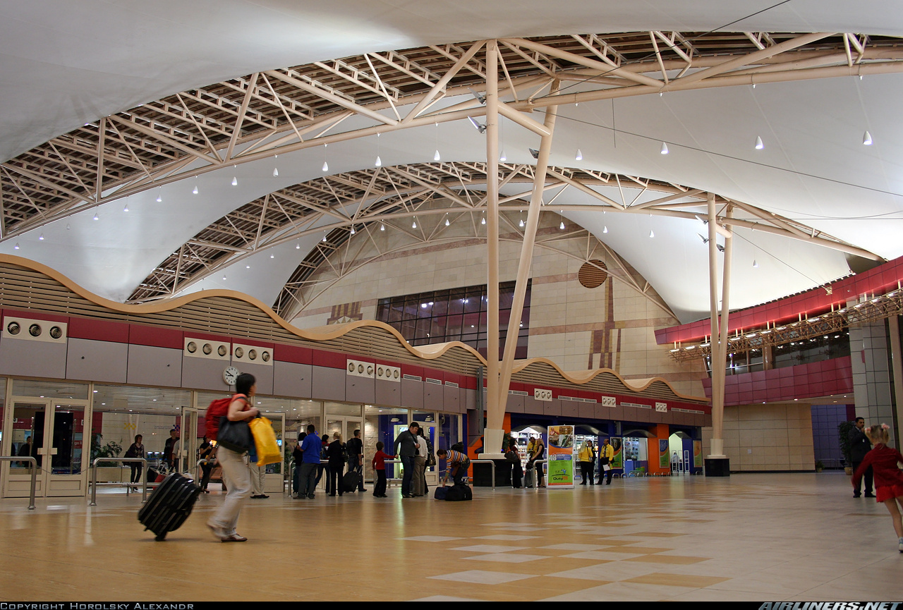   بالصور|| مطار شرم الشيخ يستقبل أولى رحلات شركة «TUI» القادمة من بريطانيا